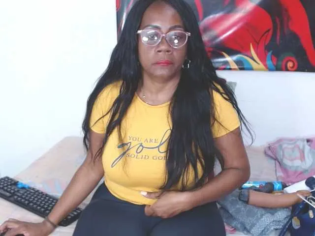 Live sex webcam photo for TAMINAH #271078892