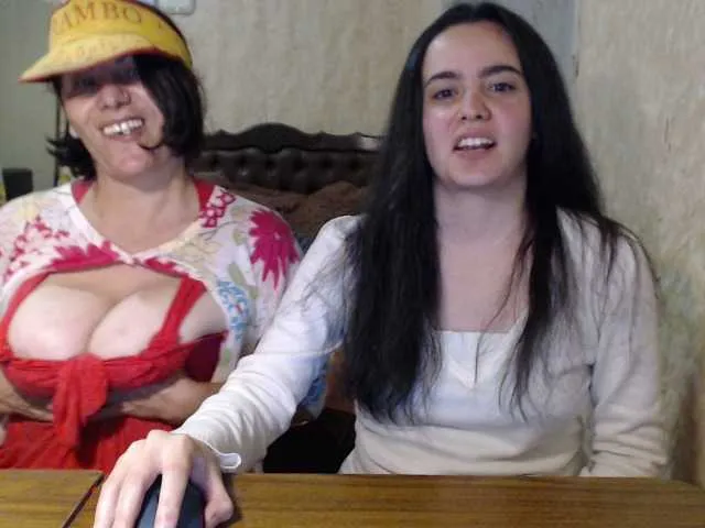 Live sex webcam photo for Katernia48 #271090058