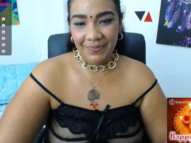 Live sex webcam photo for IndianMama #271090676