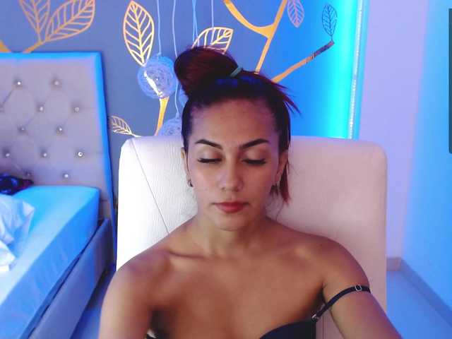 Live sex webcam photo for sweetfer #271078620