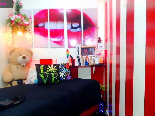 Live sex webcam photo for Cahiyaa #271086719