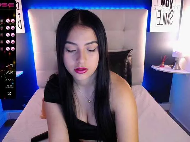 Live sex webcam photo for ZoeBolton #271086601
