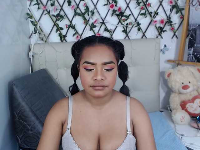 Live sex webcam photo for LilyPeytonx #271091272