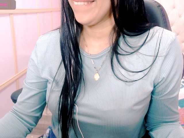 Live sex webcam photo for xPrettyhellen #271078626