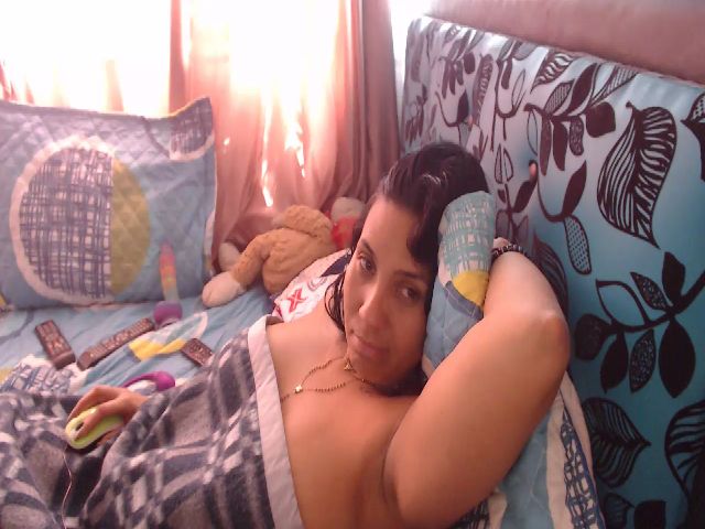 Live sex webcam photo for Gaby_blue #271088844