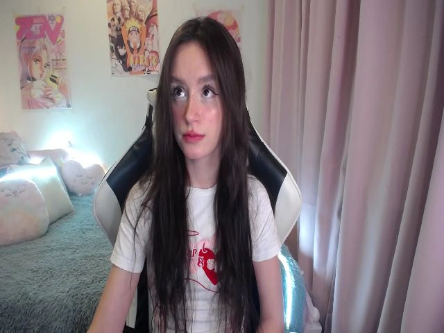 Live sex webcam photo for AliceXsweeT #271094753