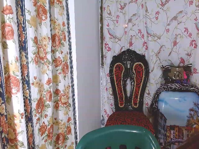 Live sex webcam photo for SweetxLoren #271080648