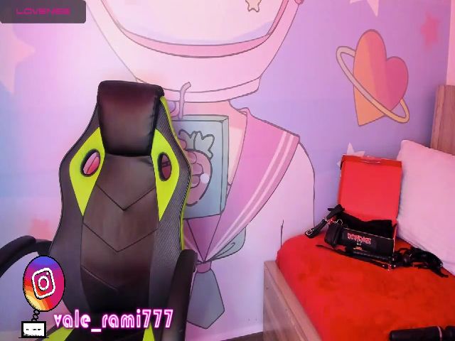 Live sex webcam photo for Violeth_96_ #271084043