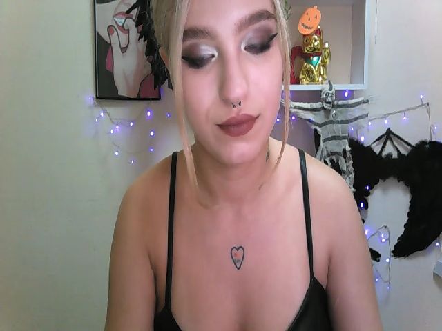 Live sex webcam photo for Isabe_lla #271093737