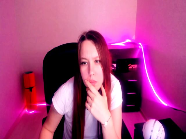 Live sex webcam photo for VictoriaRom #271092376