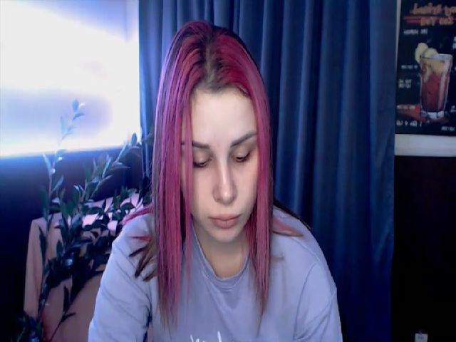 Live sex webcam photo for PolliMilk #271081651