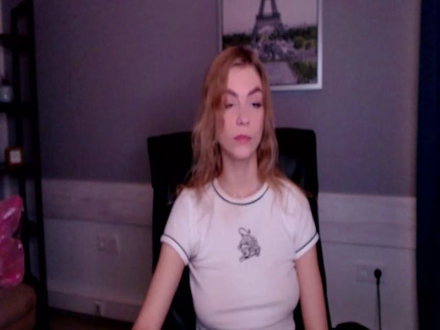 Live sex webcam photo for VanillaJenny #271087045