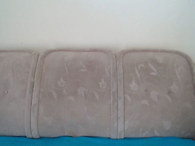 Live sex webcam photo for Laraspleasure #271084509