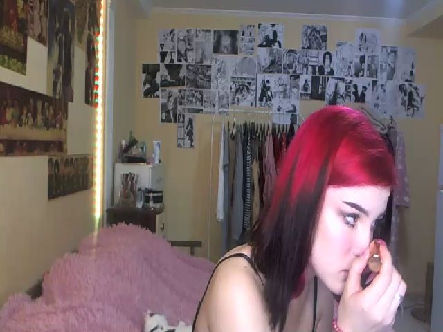 Live sex webcam photo for KateKoss #271084822