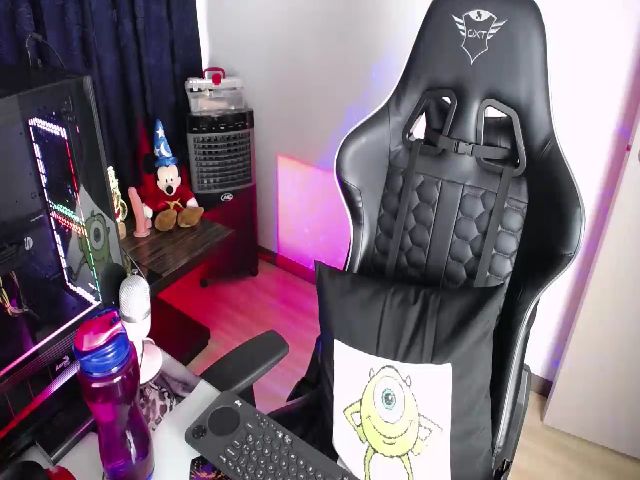 Live sex webcam photo for BiancaMiller #271085147