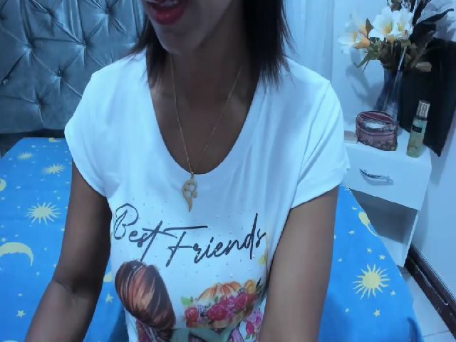 Live sex webcam photo for DAYA_HUGEBOOB #271087291