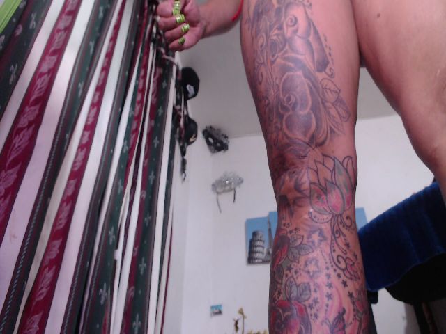 Live sex webcam photo for seleneh #271079459