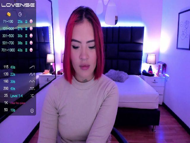 Live sex webcam photo for Shantalsweet #271088968