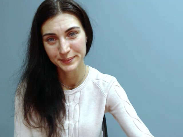 Live sex webcam photo for Miss_Vivian #271092561