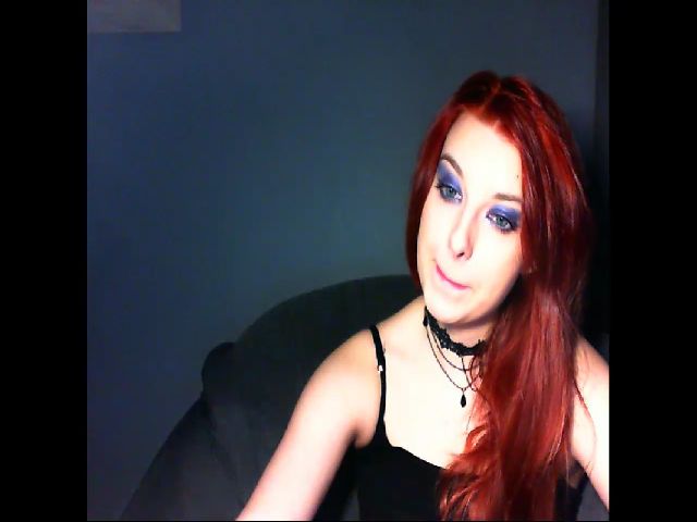 Live sex webcam photo for VirginLuna18 #271089587