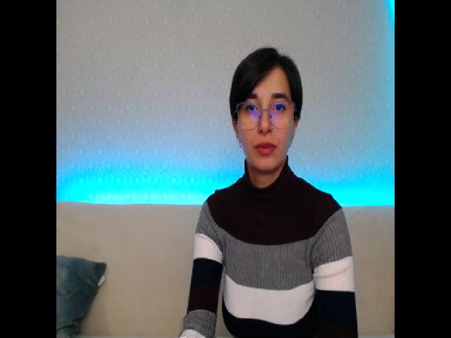 Live sex webcam photo for Miss_Selina4u #271092668