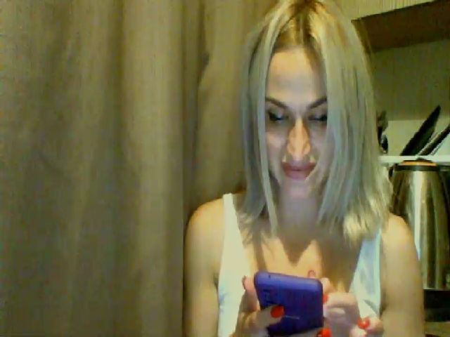 Live sex webcam photo for LadyAna189 #271093455