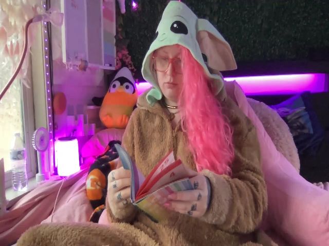 Live sex webcam photo for MsGrumpyCunt #271078528