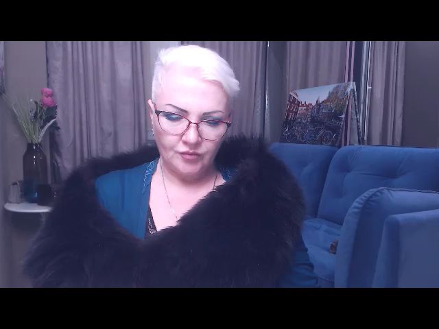 Live sex webcam photo for LadyXAnna #271092671