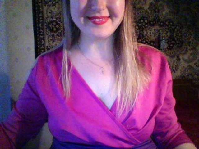 Live sex webcam photo for KarinaBerg #271083138