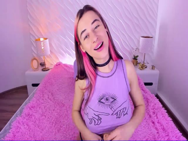 Live sex webcam photo for LittleDevilJN #271092136