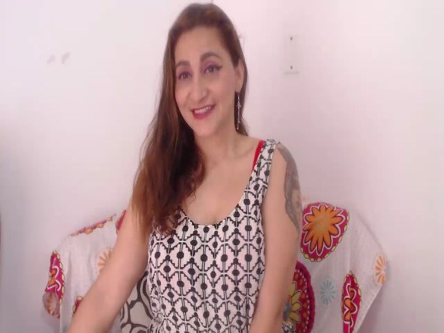 Live sex webcam photo for HotxKarina #271088336