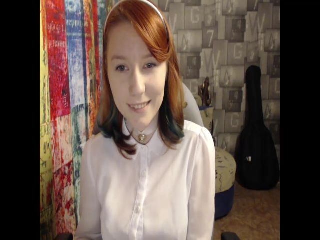 Live sex webcam photo for NikiFoks18 #271080488