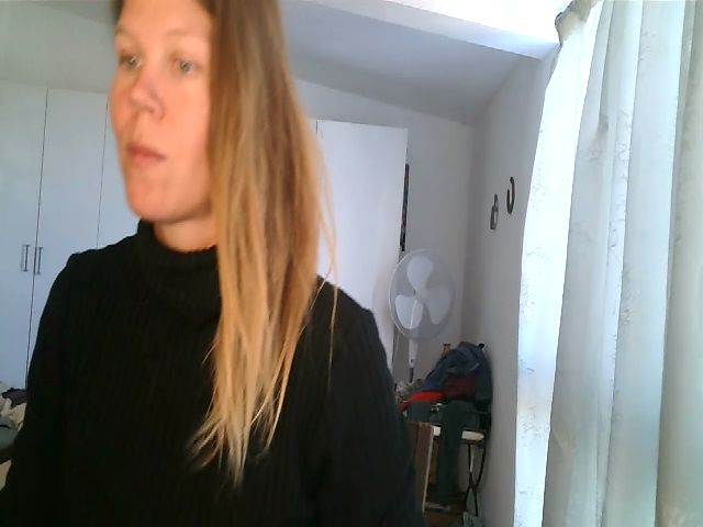 Live sex webcam photo for CallMeMaria #271085532