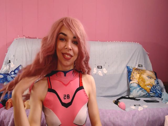 Live sex webcam photo for Lolly_Goddess #271084448