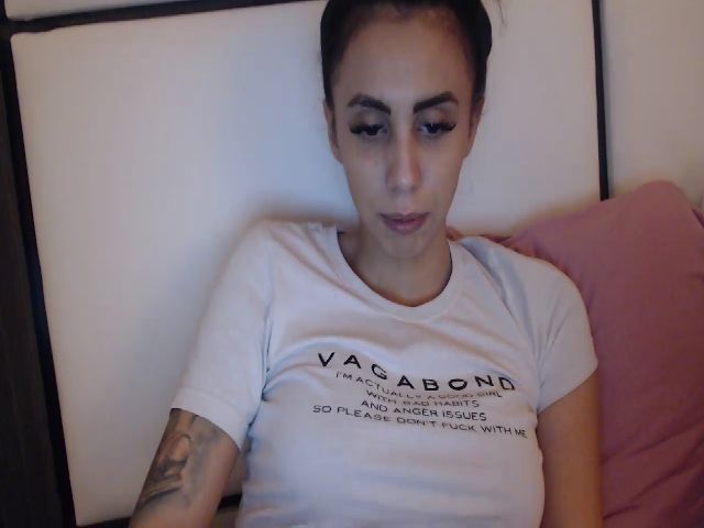 Live sex webcam photo for TiaraBrown #271079191