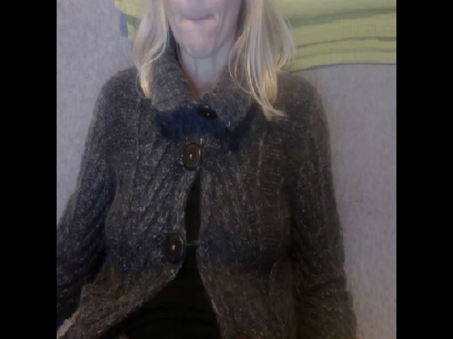 Live sex webcam photo for IndianaBella #271092181