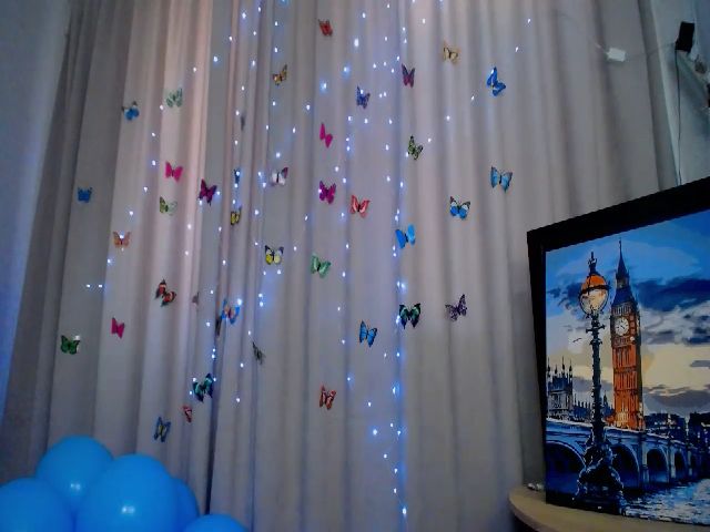 Live sex webcam photo for HelenAmour #271087300