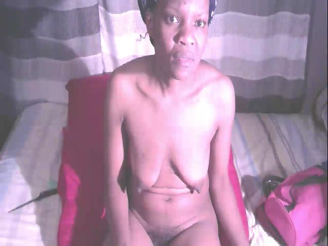 Live sex webcam photo for Sexybooty85 #271088536