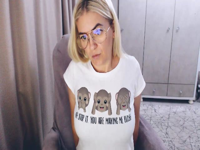 Live sex webcam photo for A_Sweet_Girl_ #271080847