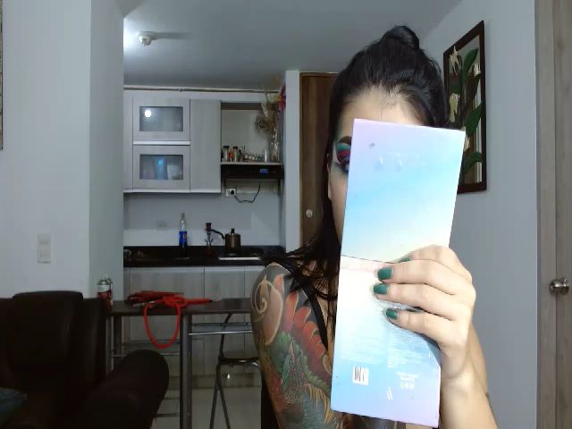 Live sex webcam photo for aleja_tatto #271080334