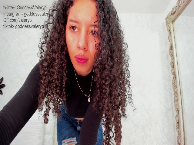 Live sex webcam photo for Valery_Ponce #271085390