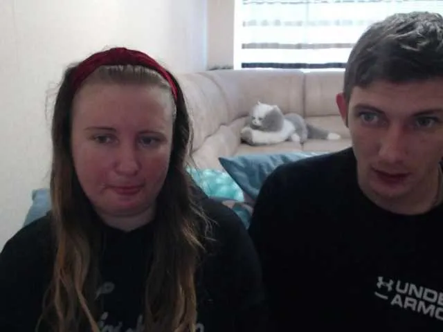 Live sex webcam photo for PeterAndJenda #271086073