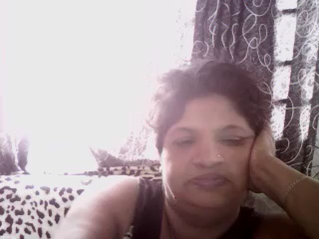 Live sex webcam photo for Indianbarbie3 #271087124