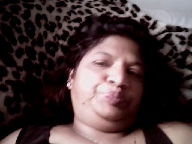 Live sex webcam photo for Indianbarbie3 #271087542