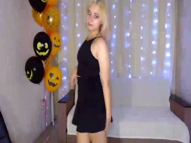 Live sex webcam photo for Star_Laura #271093157