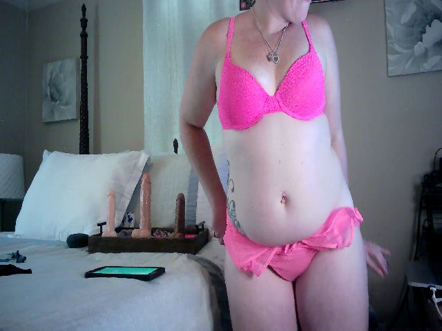 Live sex webcam photo for Aunie_Star #271092123