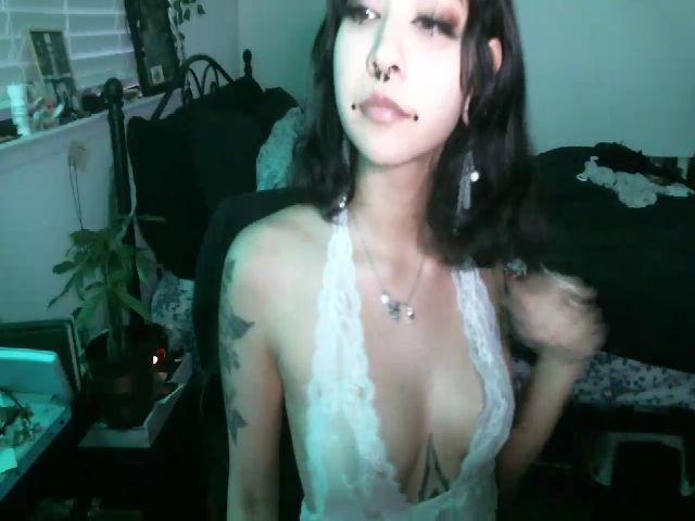 Live sex webcam photo for hazy666 #271079544