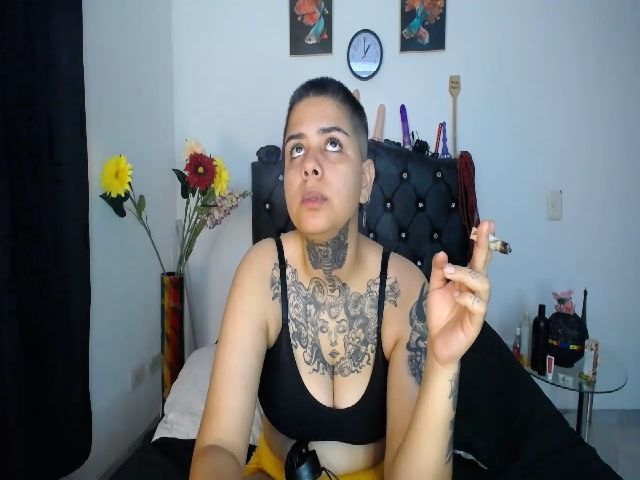 Live sex webcam photo for Greta_strongx #271081752