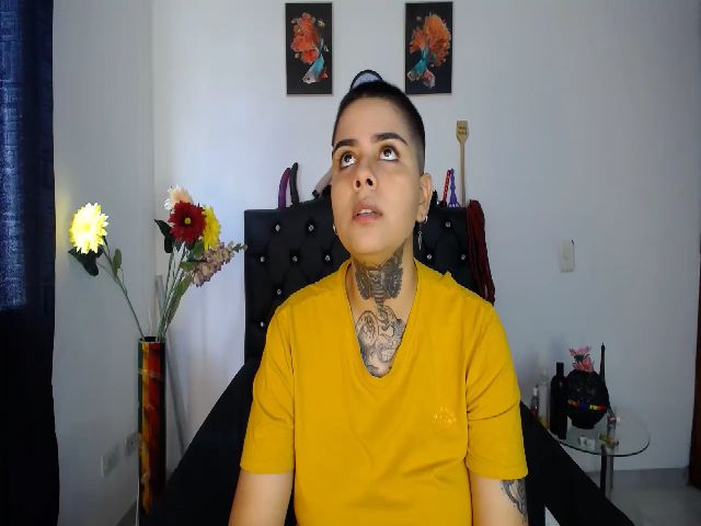 Live sex webcam photo for Greta_strongx #271089436