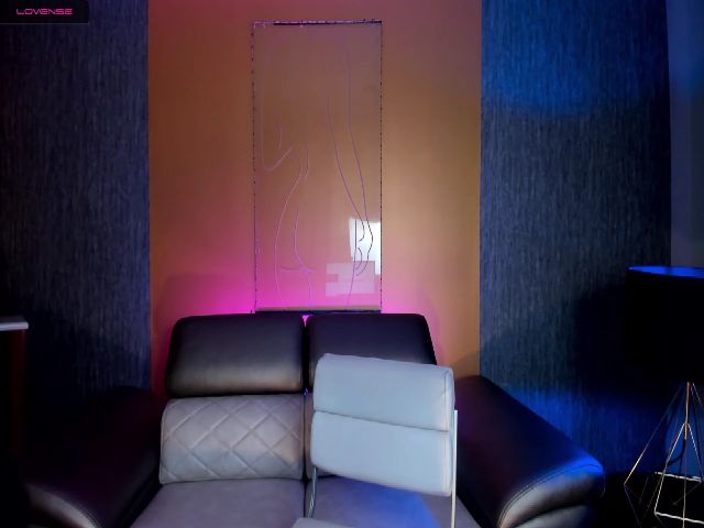 Live sex webcam photo for ConnieAddams1 #271093093